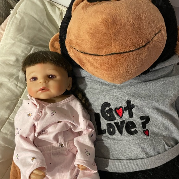 Beautiful realistic baby doll - Picture 9 of 12